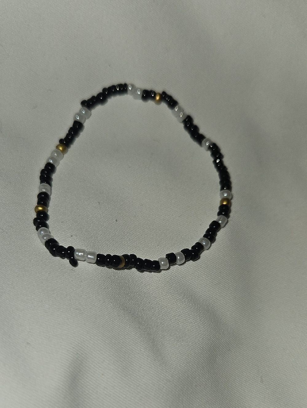 Classic Black, White & Gold Beaded Bracelet